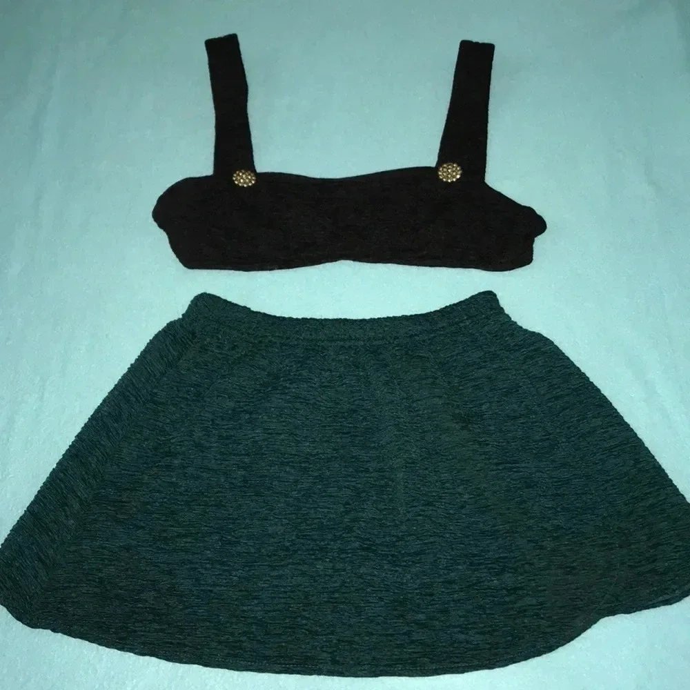 𝅺Mainstream wrap skirt cover up green size S/M matching swim top black size 10